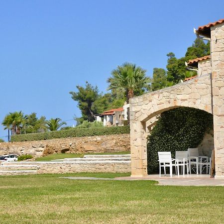 Stigmes Villas & Suites Неа Скиони Екстериор снимка