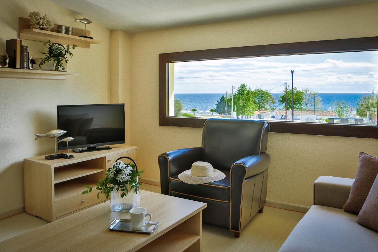 Stigmes Villas & Suites Неа Скиони Екстериор снимка
