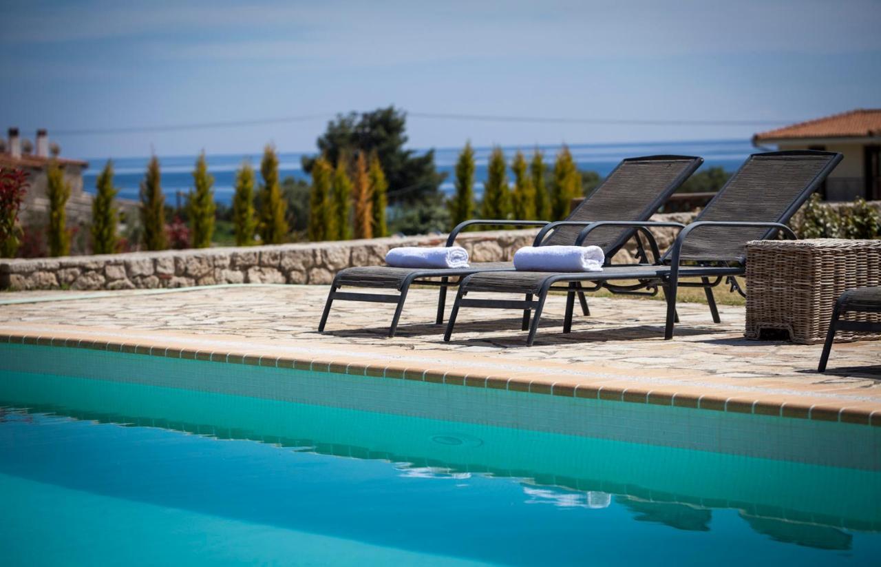 Stigmes Villas & Suites Неа Скиони Екстериор снимка