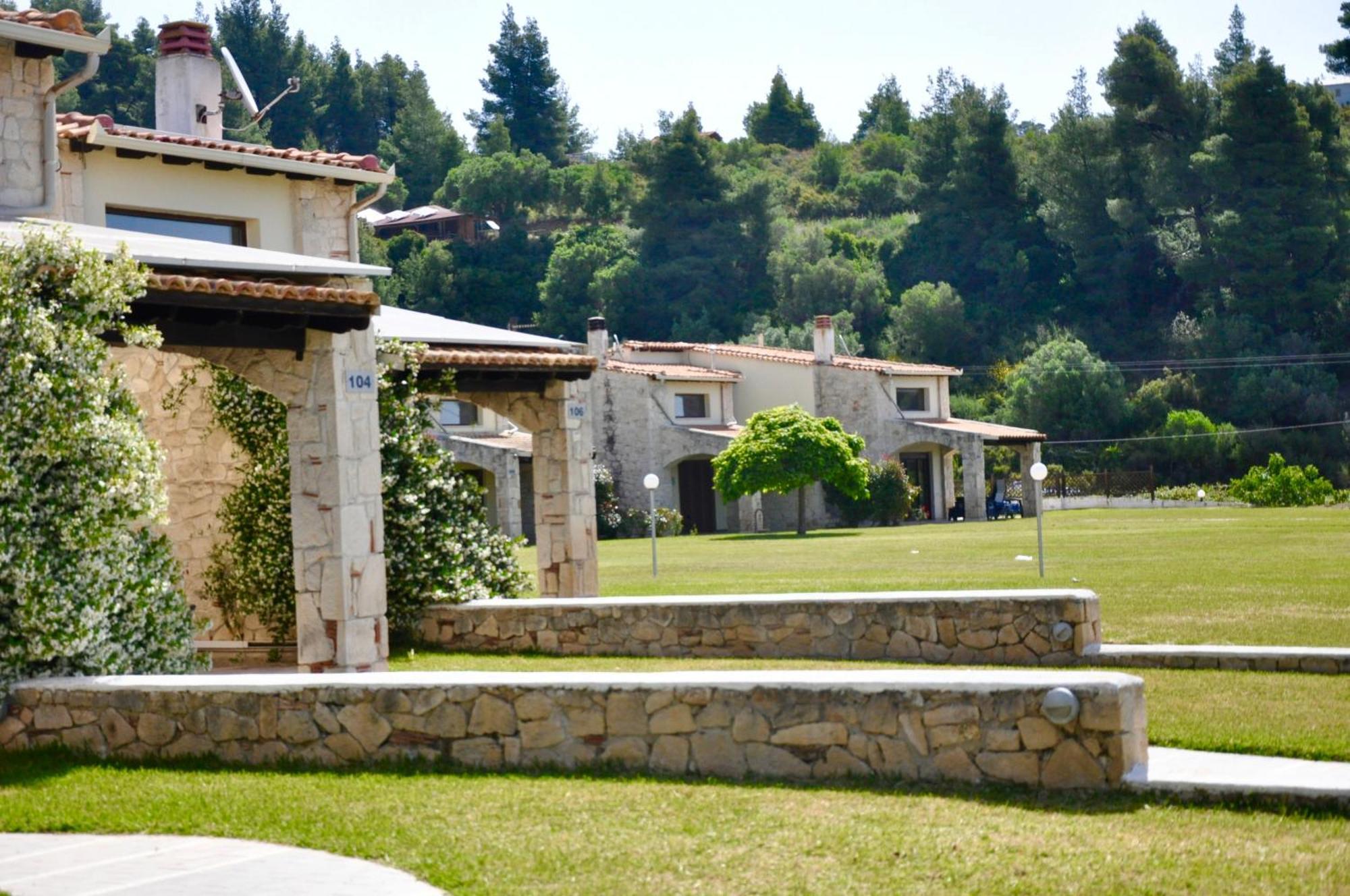 Stigmes Villas & Suites Неа Скиони Екстериор снимка