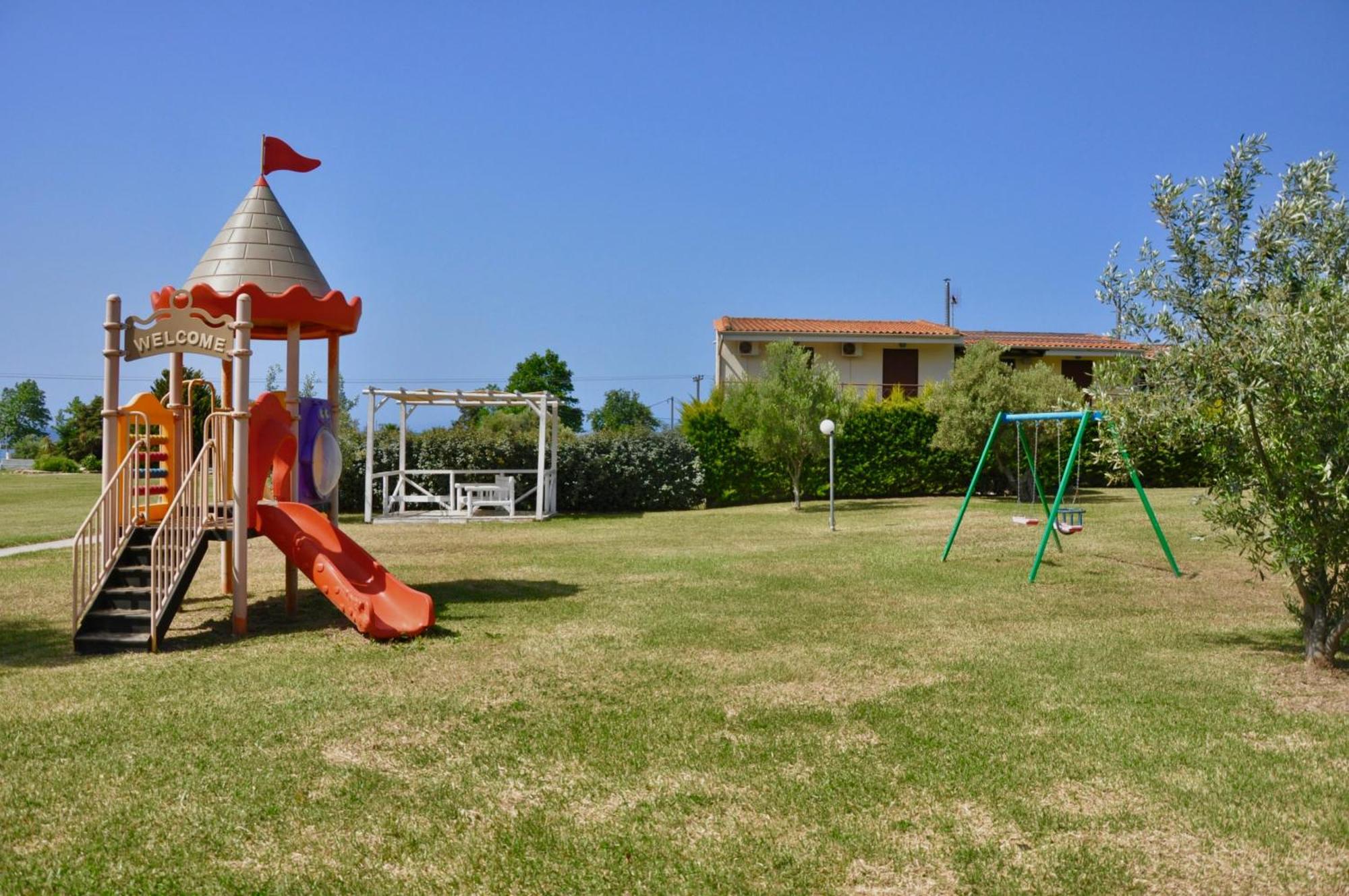 Stigmes Villas & Suites Неа Скиони Екстериор снимка
