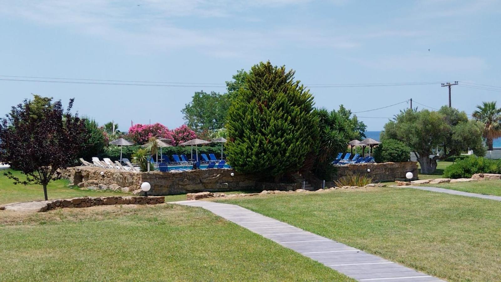 Stigmes Villas & Suites Неа Скиони Екстериор снимка