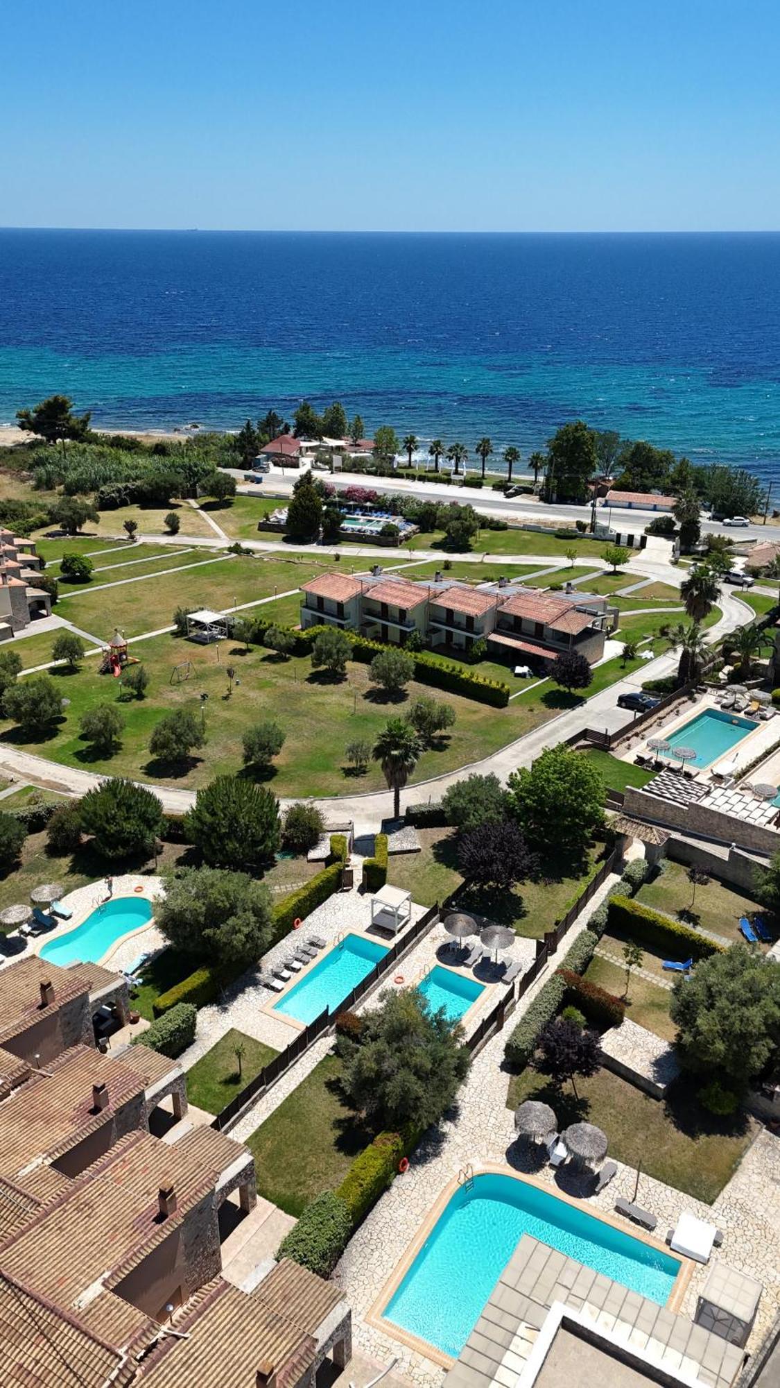 Stigmes Villas & Suites Неа Скиони Екстериор снимка